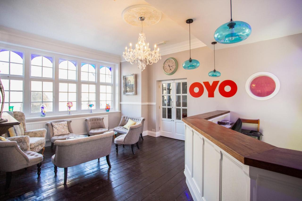 Hotel Oyo Timothy'S Tenby Exterior foto